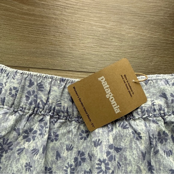 Women’s Patagonia Garden Island Shorts Purple Floral - Picture 4 of 6